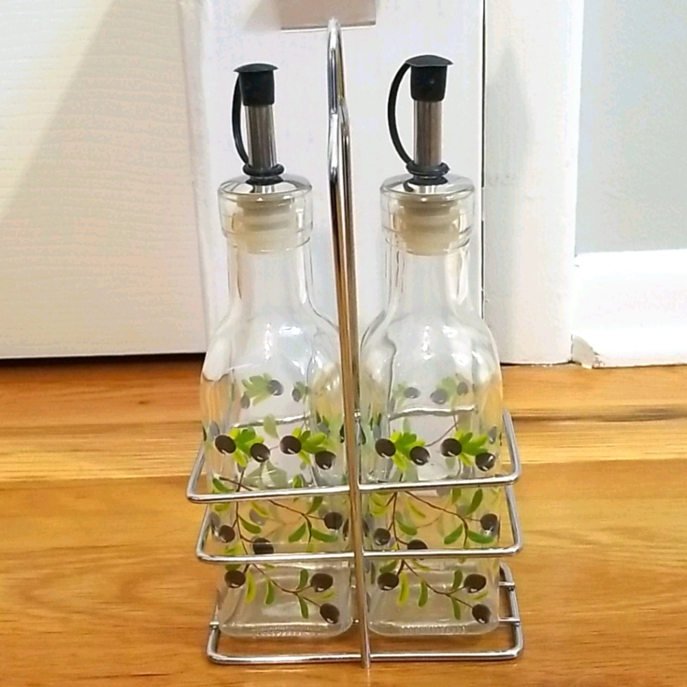 Oil and vinegar set with caddy